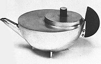 布兰德于1924年设计的茶壶